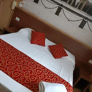 https://hotel-corvetto-milano.italymilanhotels.net